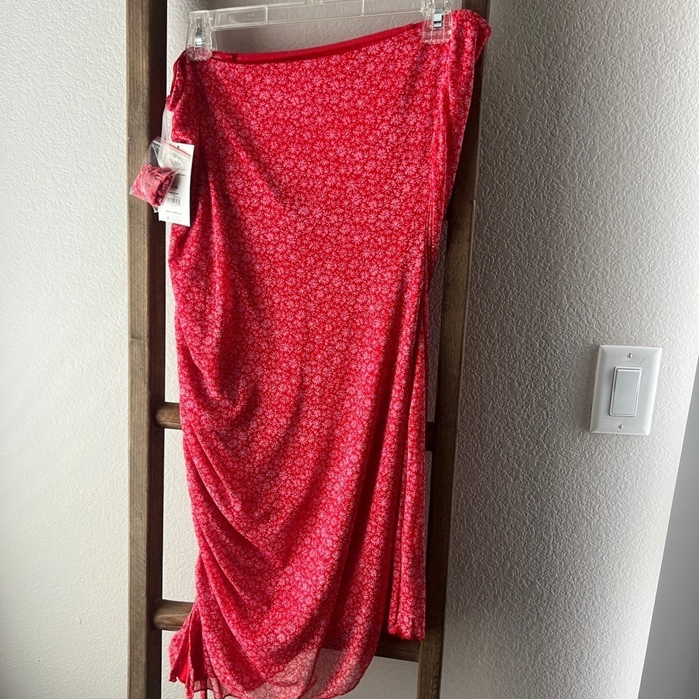 Red Floral Ruched Skirt - Picture 2 of 6